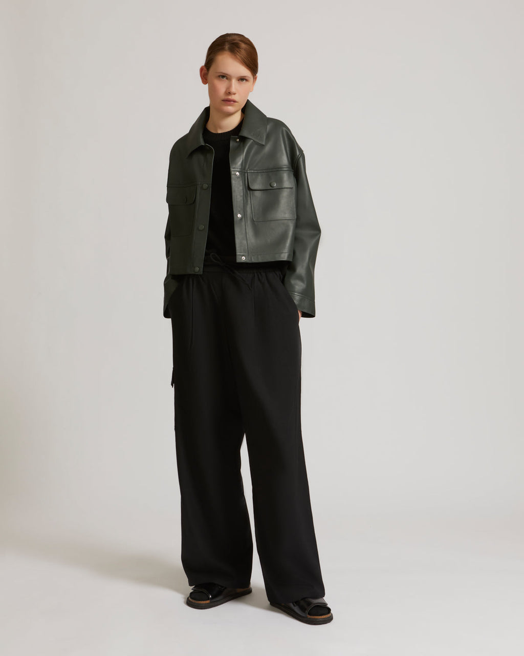 Blythe | Cropped Oversized Shirt Jacket - Pine – photo 3