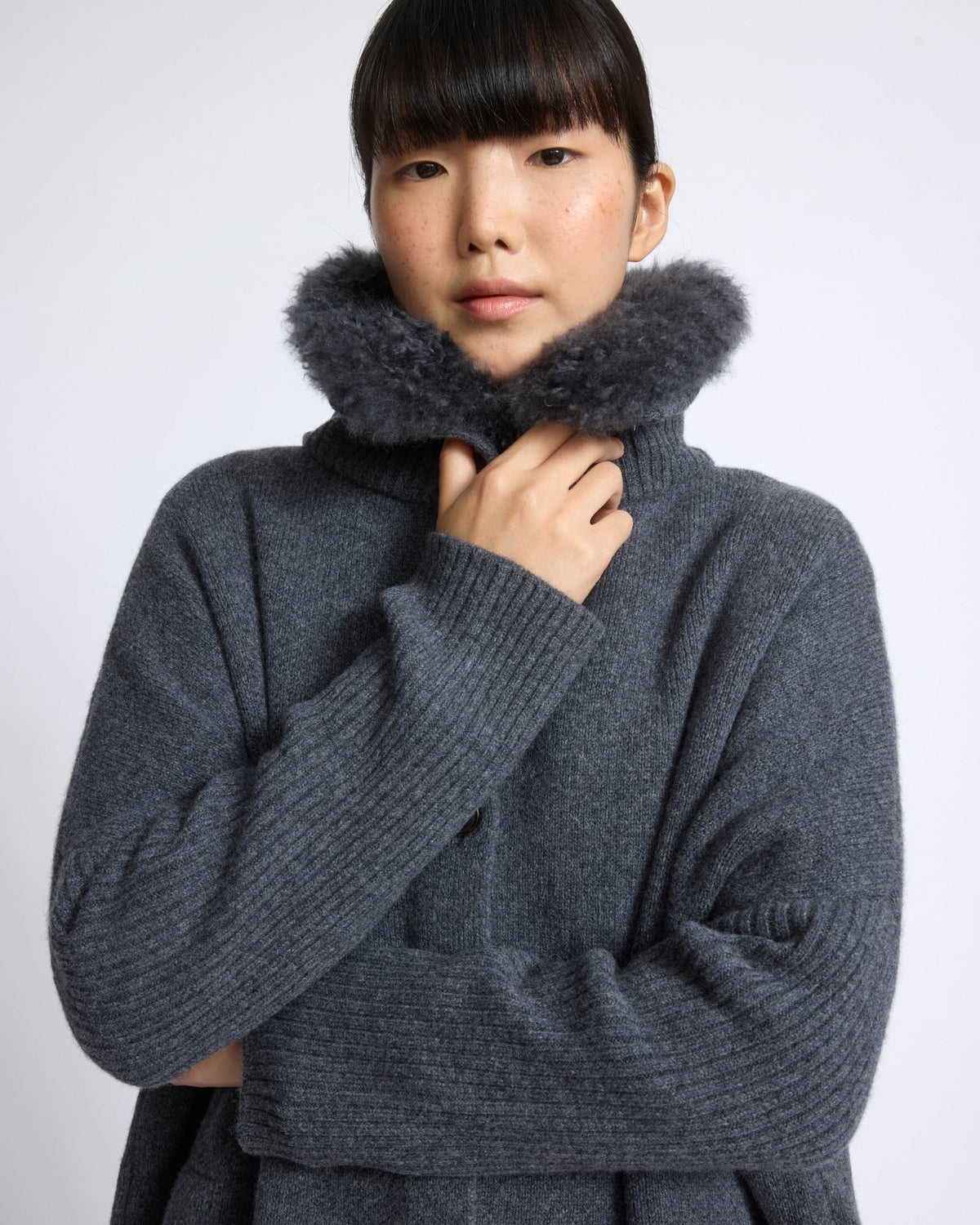 Clara | Oversized Knit Coat with Detachable Collar - Blue Grey – photo 3