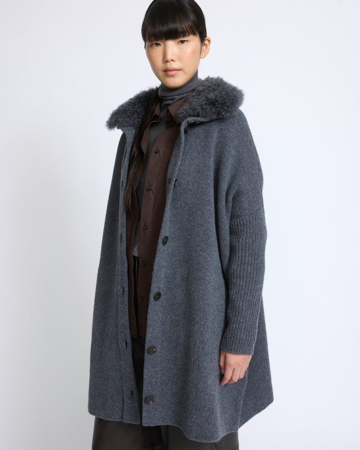 Clara | Oversized Knit Coat with Detachable Collar - Blue Grey – photo 4