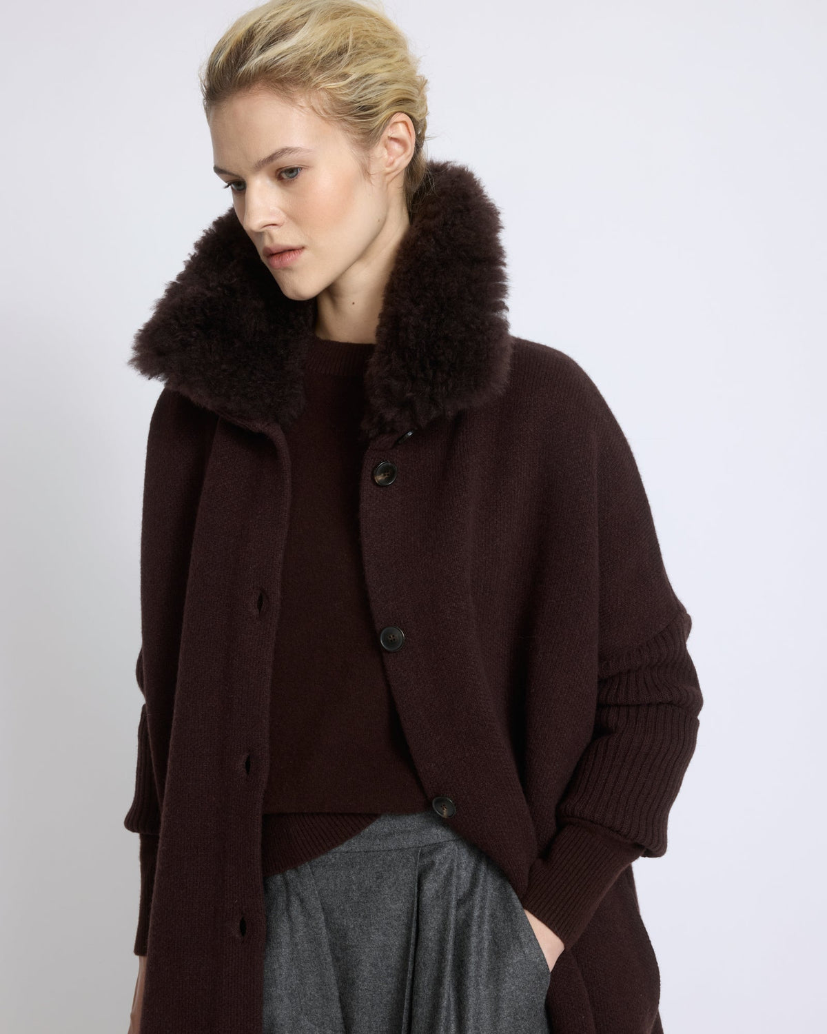 Clara | Oversized Knit Coat with Detachable Collar - Mocha – photo 2
