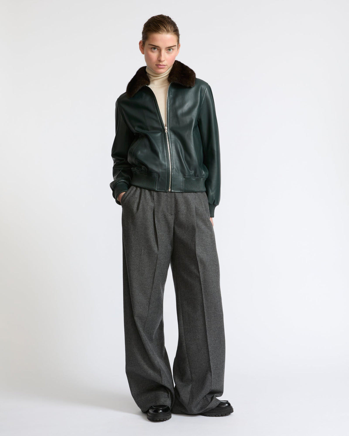 Cordelia | Retro Bomber Jacket with Detachable Collar - Forest Green | Velbrooke