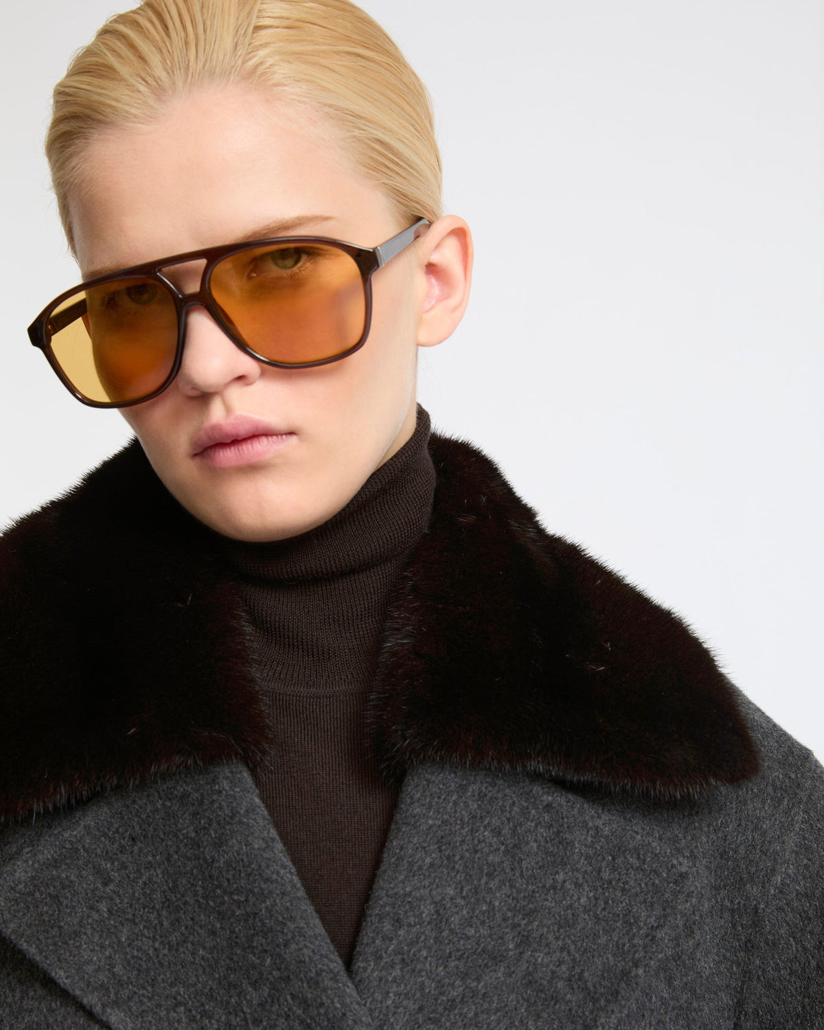 Eleanor | Long Double-Breasted Coat with Detachable Plush Collar - Grey – photo 2