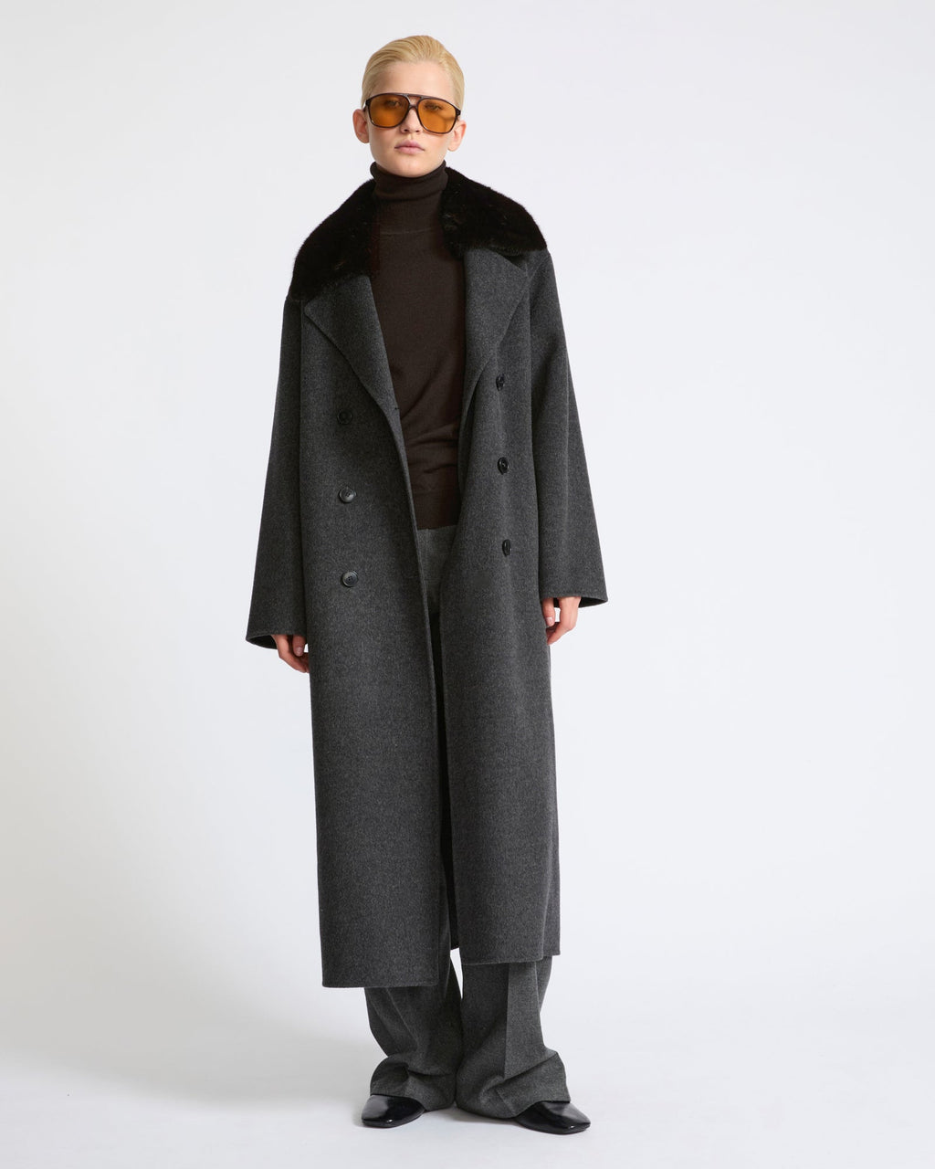 Eleanor | Long Double-Breasted Coat with Detachable Plush Collar - Grey – photo 3