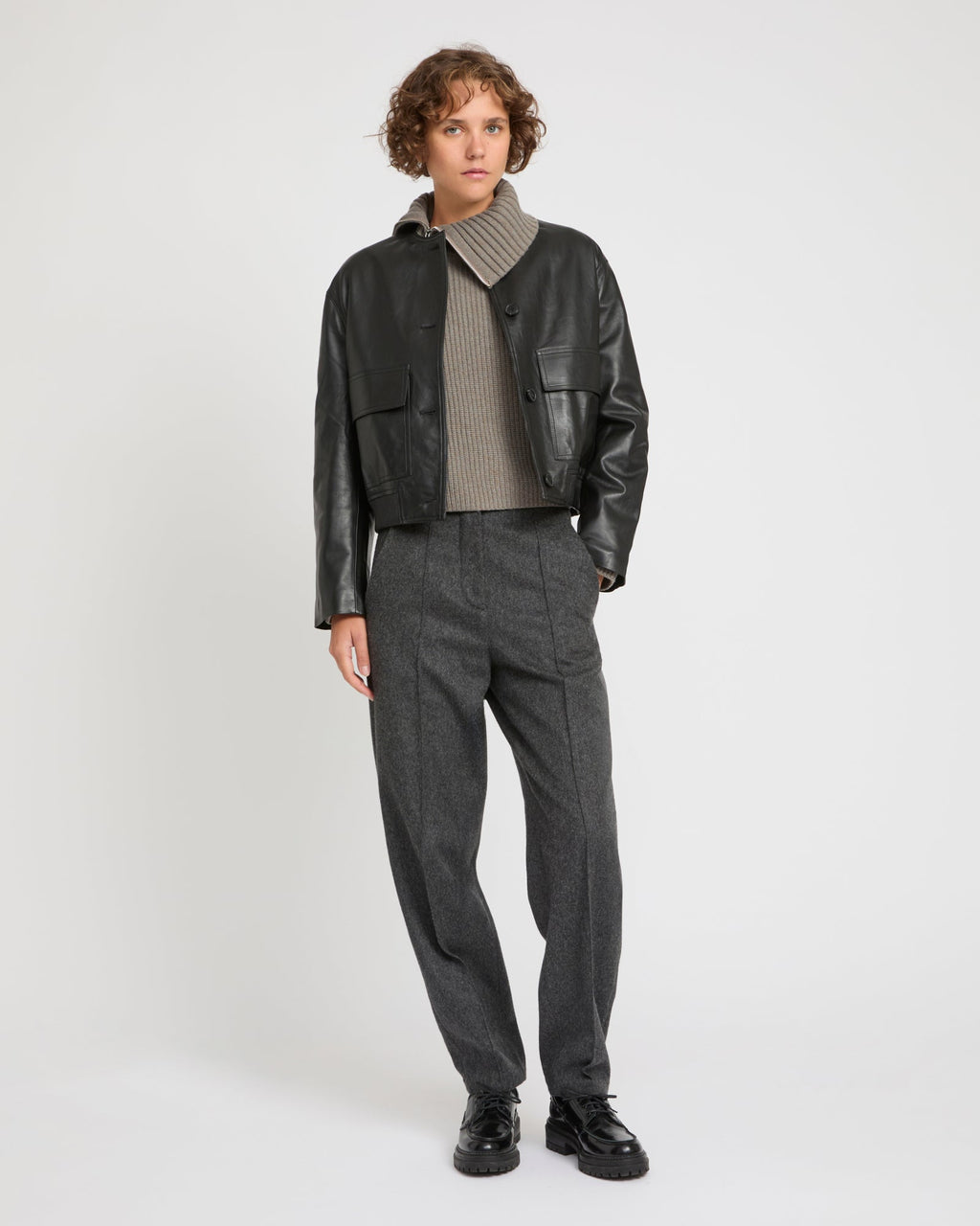 Honor | Round-Collar Cropped Jacket - Black | Velbrooke