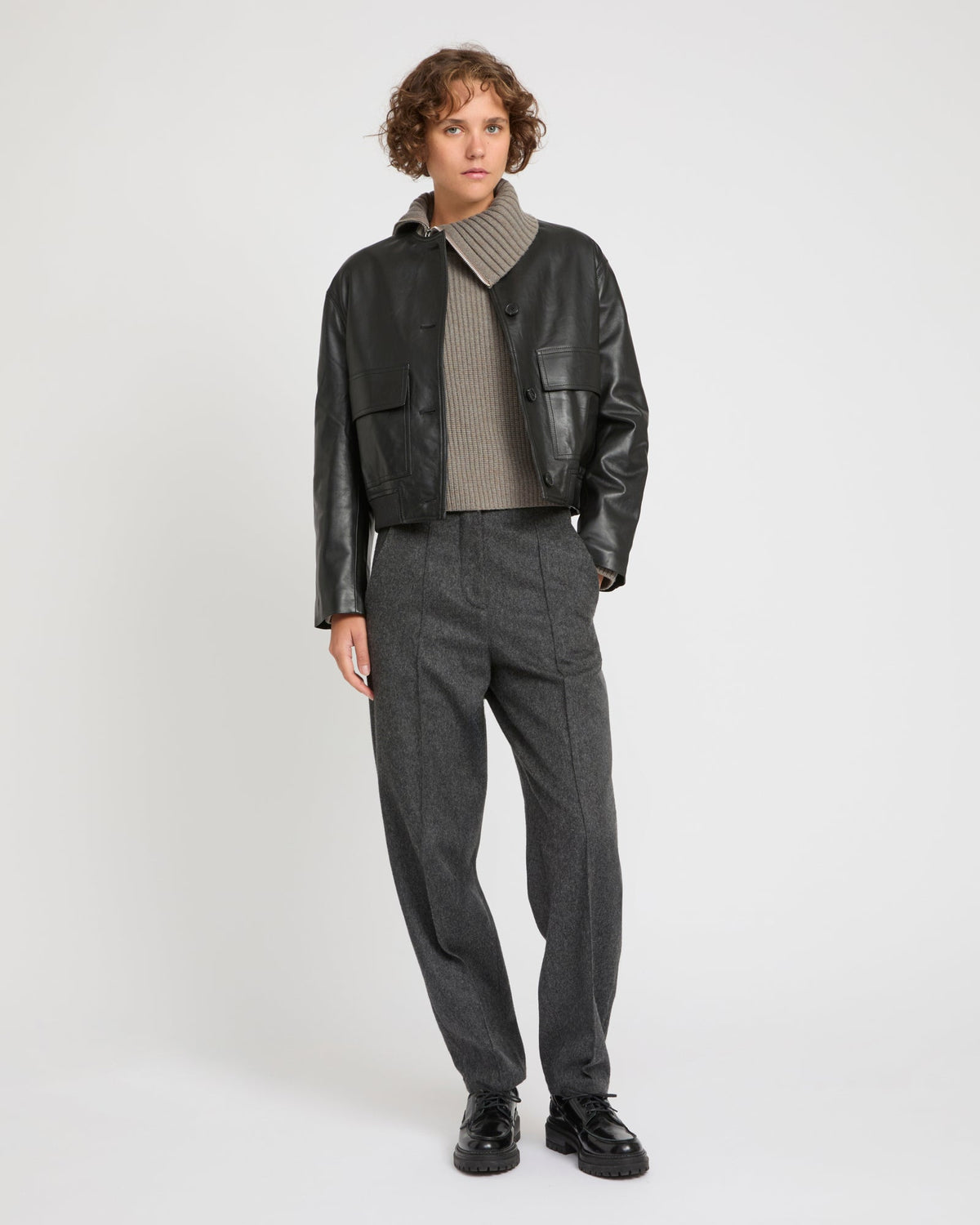 Honor | Round-Collar Cropped Jacket - Black | Velbrooke