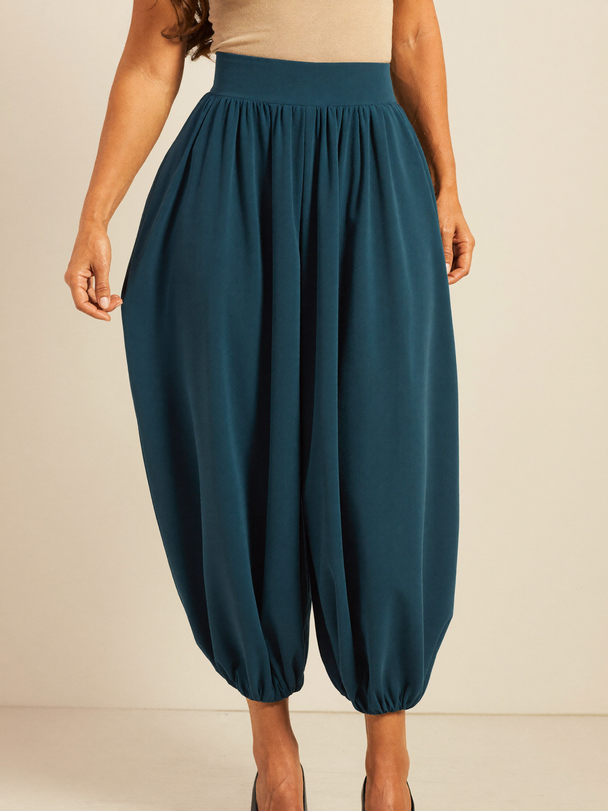 Iris | Balloon Crepe Trousers | Velbrooke
