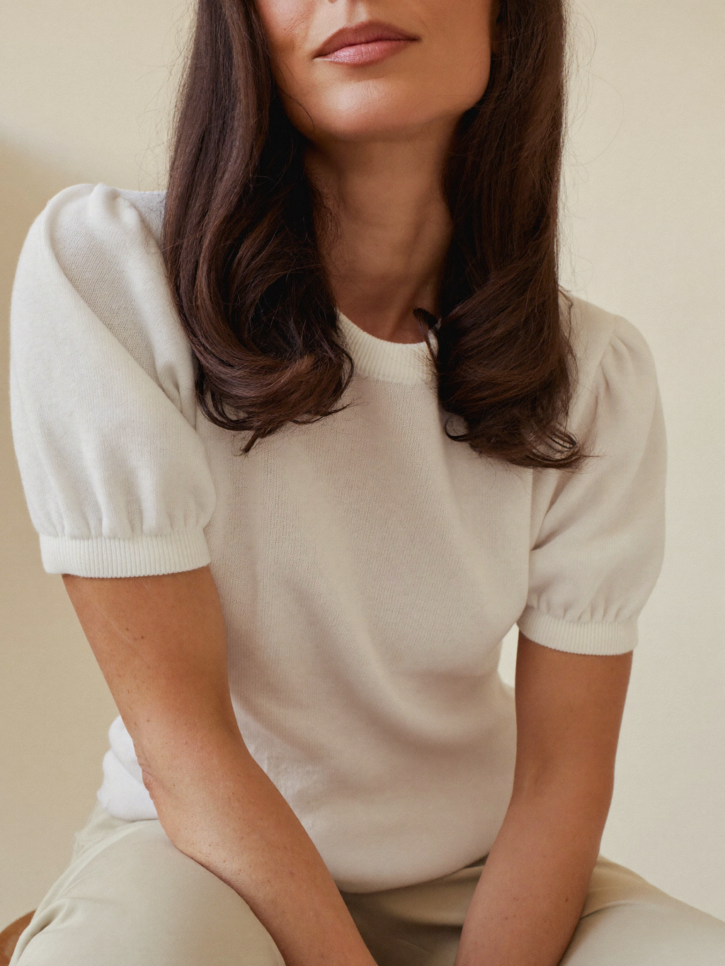 Quinn | Puff-Sleeve Gathered Knit Top | Velbrooke